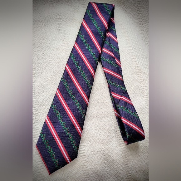 NWT Holiday Tie 'Holly Stripe' Navy 410, Brand New Club Room, Great Gift! - Picture 2 of 7